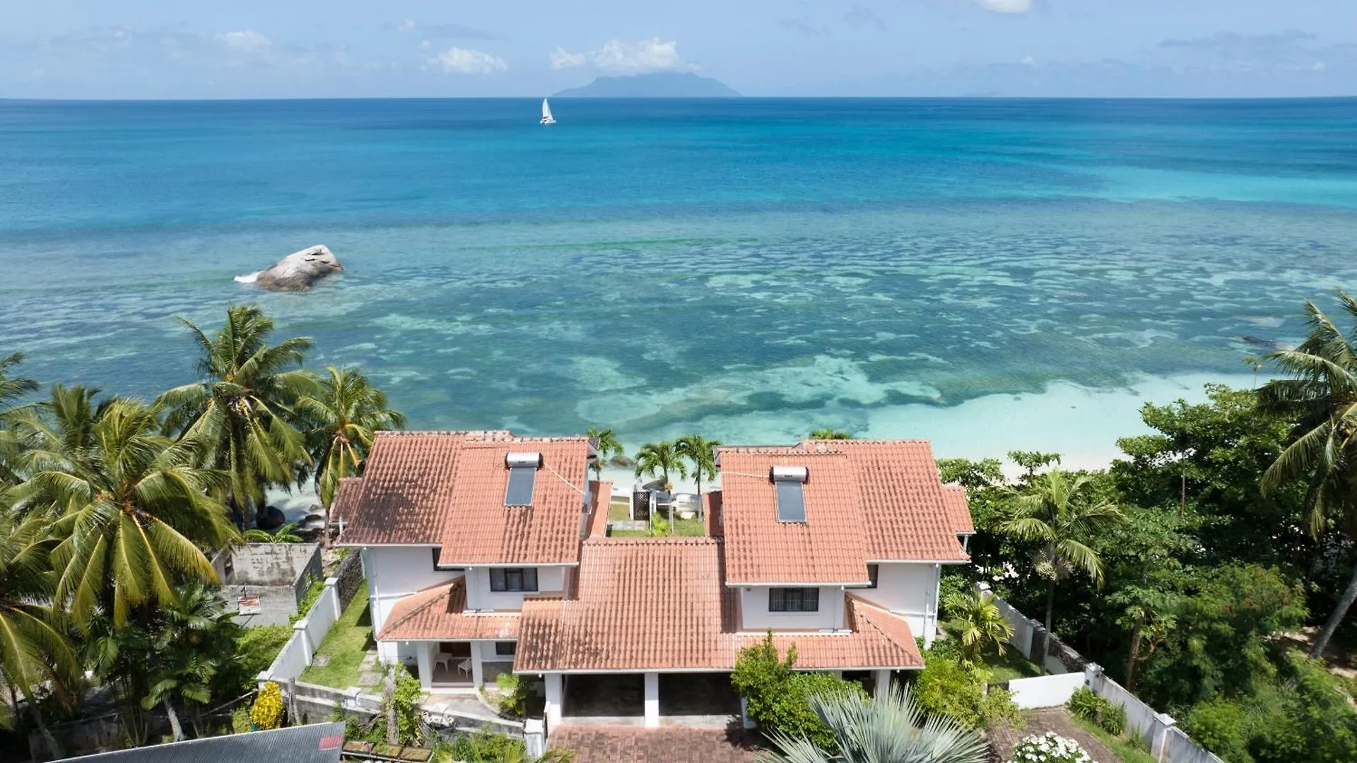 Ocean View Villa - Beauvallon Villas Beau Vallon